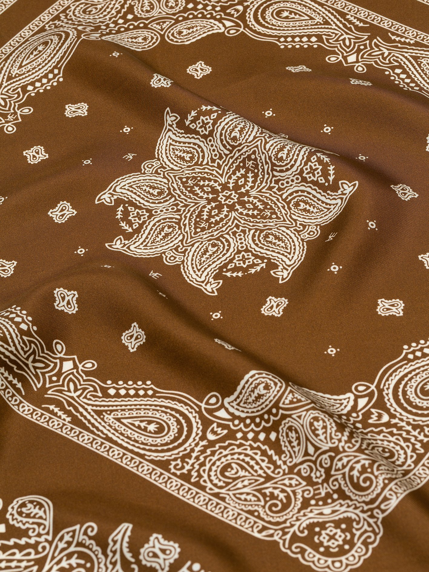 MINIMAL BANDANA_SILK_SHAWL_SIENNA_2.jpg