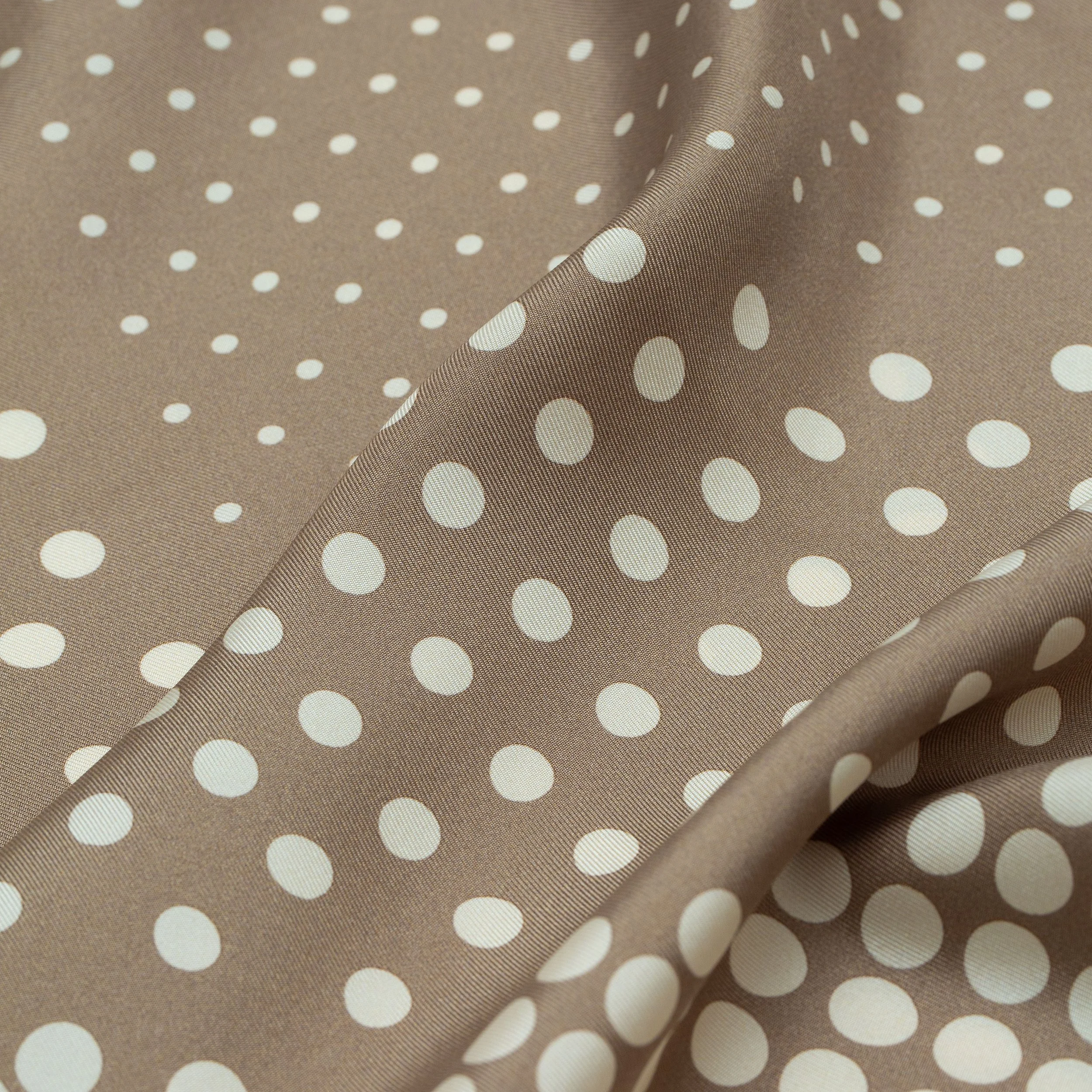 ALBERS_POIS_SILK_SCARF_OAT_68_b.jpg