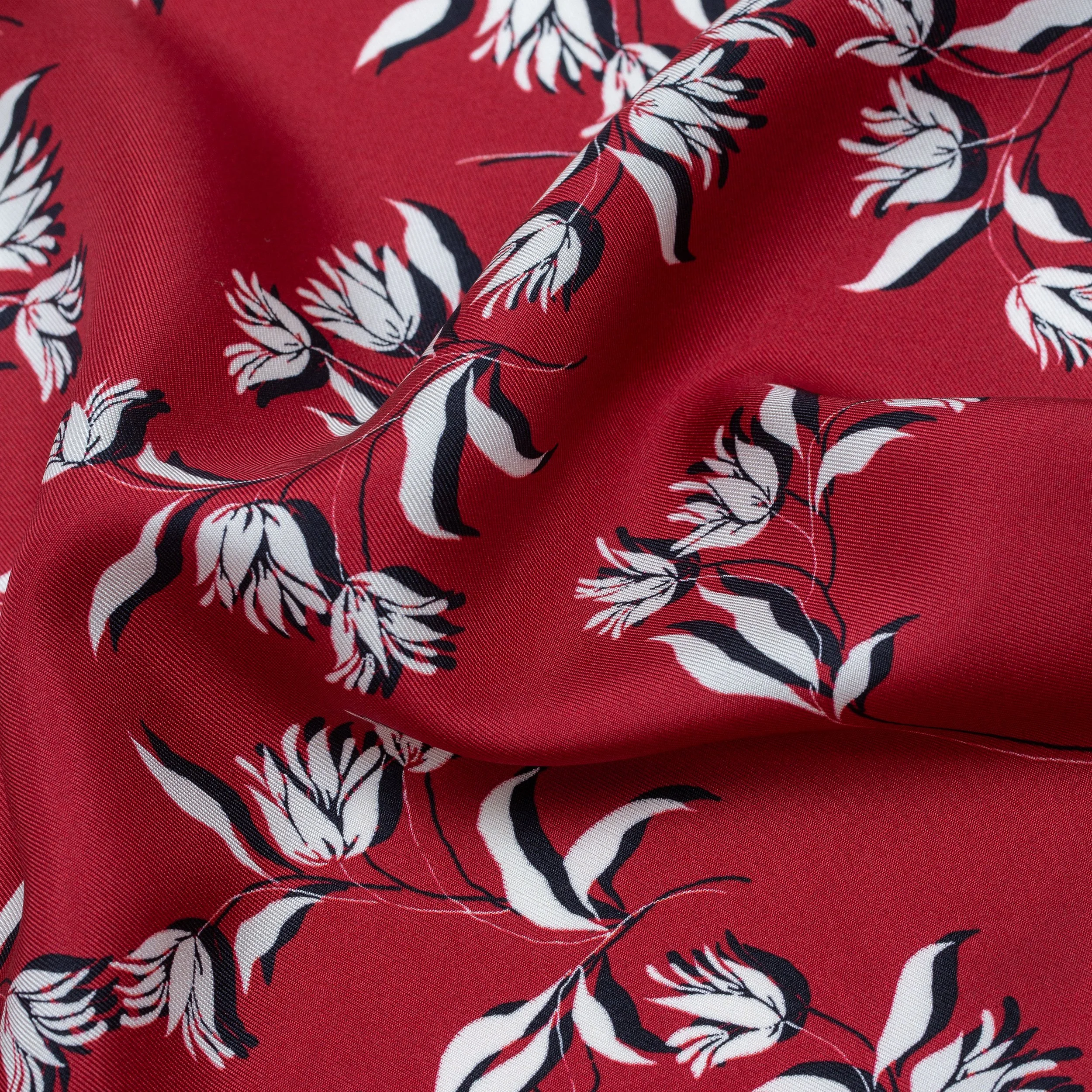 ROCHA_FLOWERS_SILK_SCARF_RED_68_B.jpg