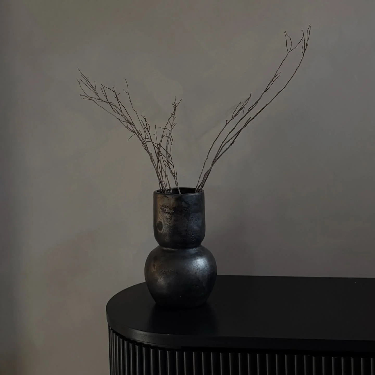 | THE SPRING MENU |

THE RESURFACE EDIT
Our Clear + Brilliant treatment, but better. Enjoy your favorite laser treatment that is designed to refine texture, improve tone, pores, and overall clarity. We level it up with a cooling, hydrating jelly mask