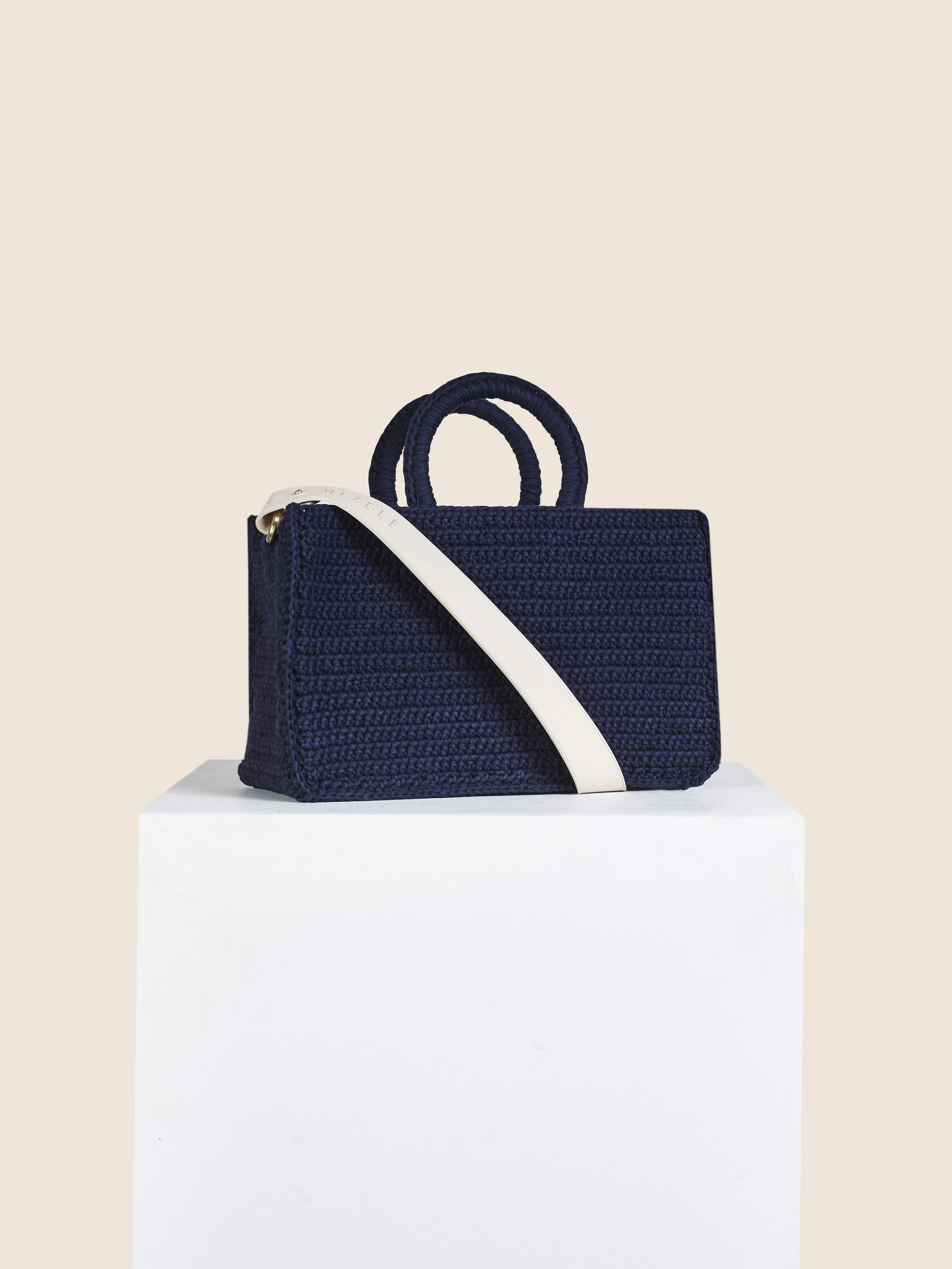 MINI MUZE NAVY 2.jpg