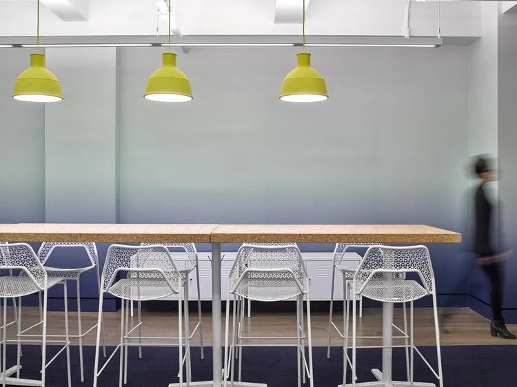 25 Essential Office Design Tips to Boost Productivity and Brand Identity