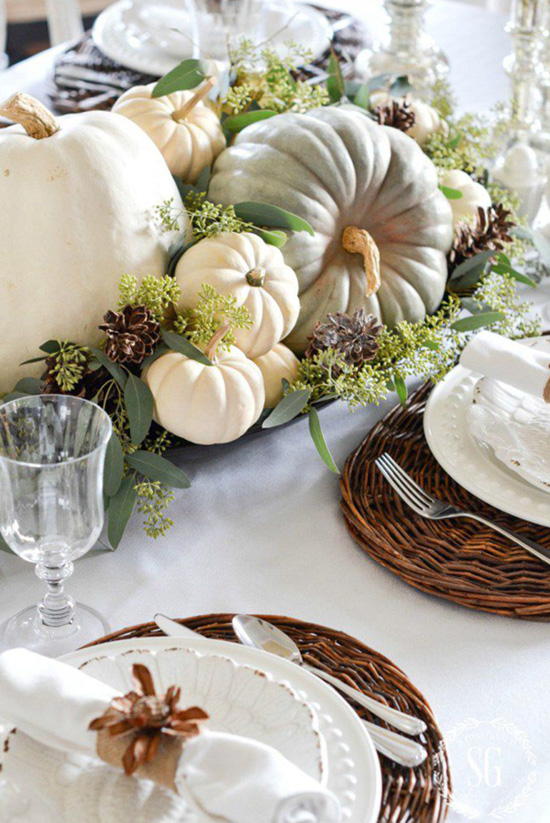  Soft and Natural Thanksgiving Tablescape 
