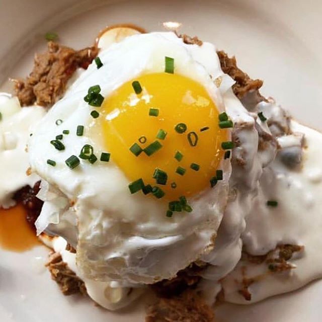 There’s more than one food holiday in July & today is #nationalfrenchfryday π!
We’re celebrating all day with two versions of our favorite fried spuds. BRUNCH: Smothered & Covered Hash Brown π₯ with pulled pork, tomato jam, and m