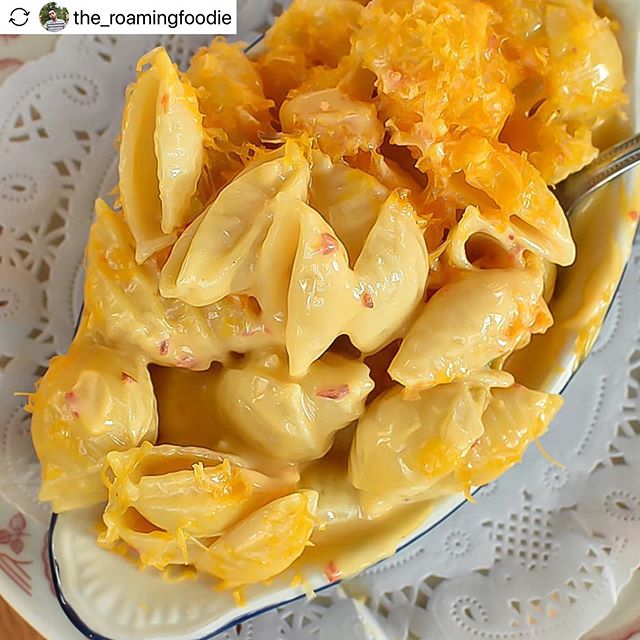 It&rsquo;s #nationalmacandcheeseday and our version of the cheesy 🧀 classic (spiked with 🌶️pimento) has some truly terrific #fanphotos out there! Swipe through, feel the love, then pop in for the #realthing {📸 📸 📸 @the_roamingfoodie @hungry_hool