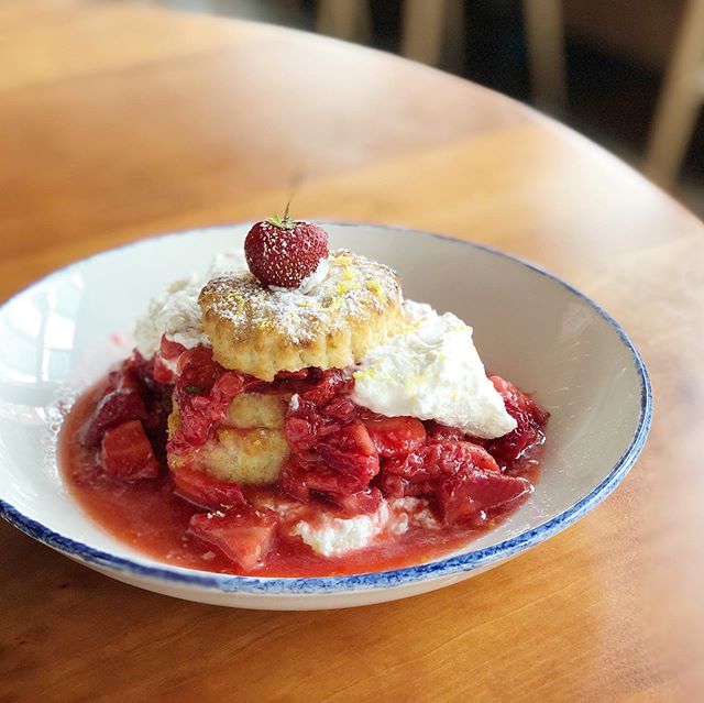 Oh strawberry shortcake, who&rsquo;s more unassuming and wonderful than you! 🍓🍓😍