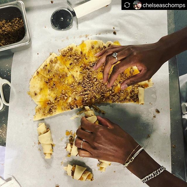 #Repost @chelseaschomps ******
Prepping our special Southern-style flavor, Brown Sugar Peach Pecan, for our brunch pop-up at @southernproperboston tomorrow! #brownsugaronbrownsugar #veganbrunchboston #veganrugelach