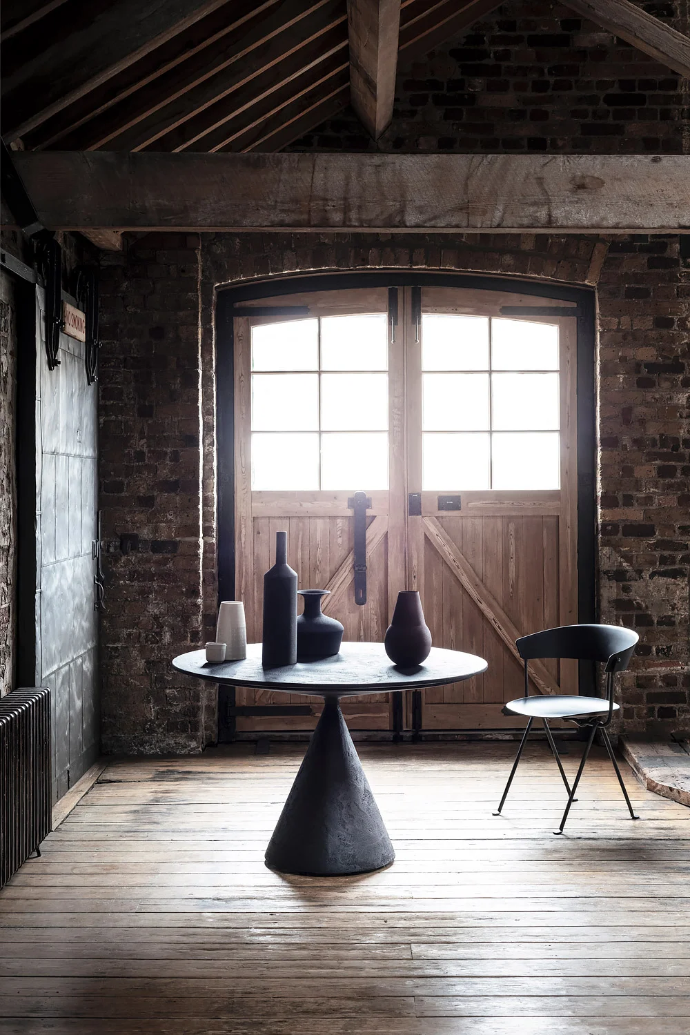 Warehouse-Home---AW18---004---operrott---hfranklin.jpg