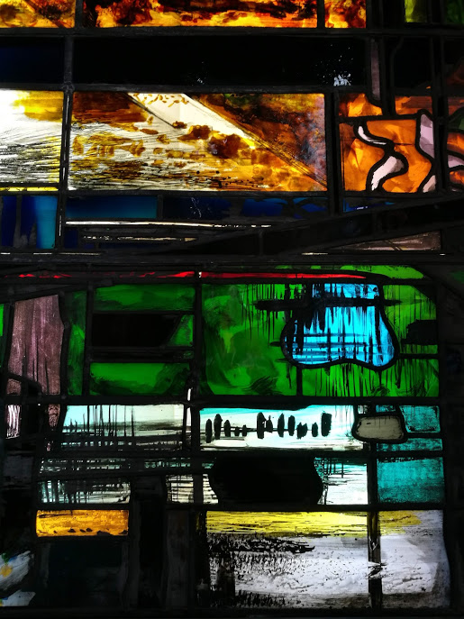 A detail of a John Piper window in the Stained Glass Museum, Ely Cathedral. John PIper is my second favourite stained glass artist…x