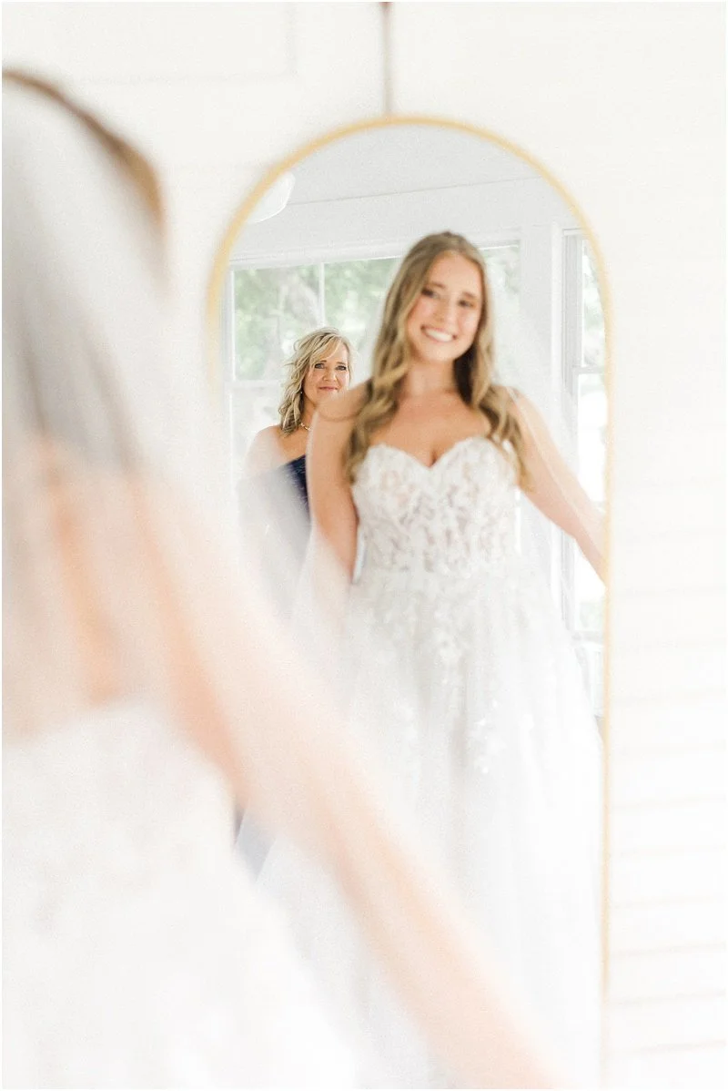 Drew & Lindsey-9336.jpg