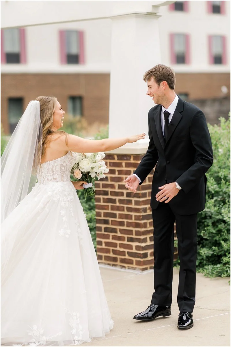 Drew & Lindsey-9466.jpg