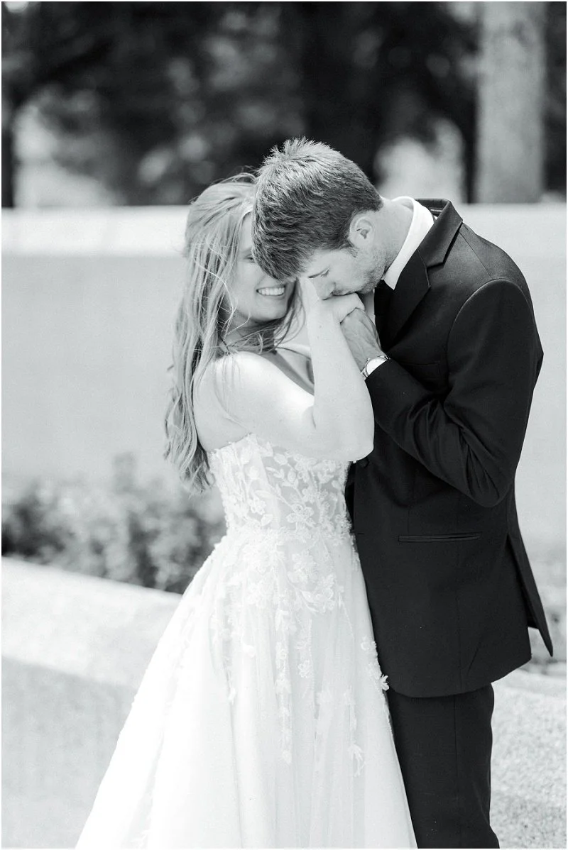 Drew & Lindsey-0146.jpg