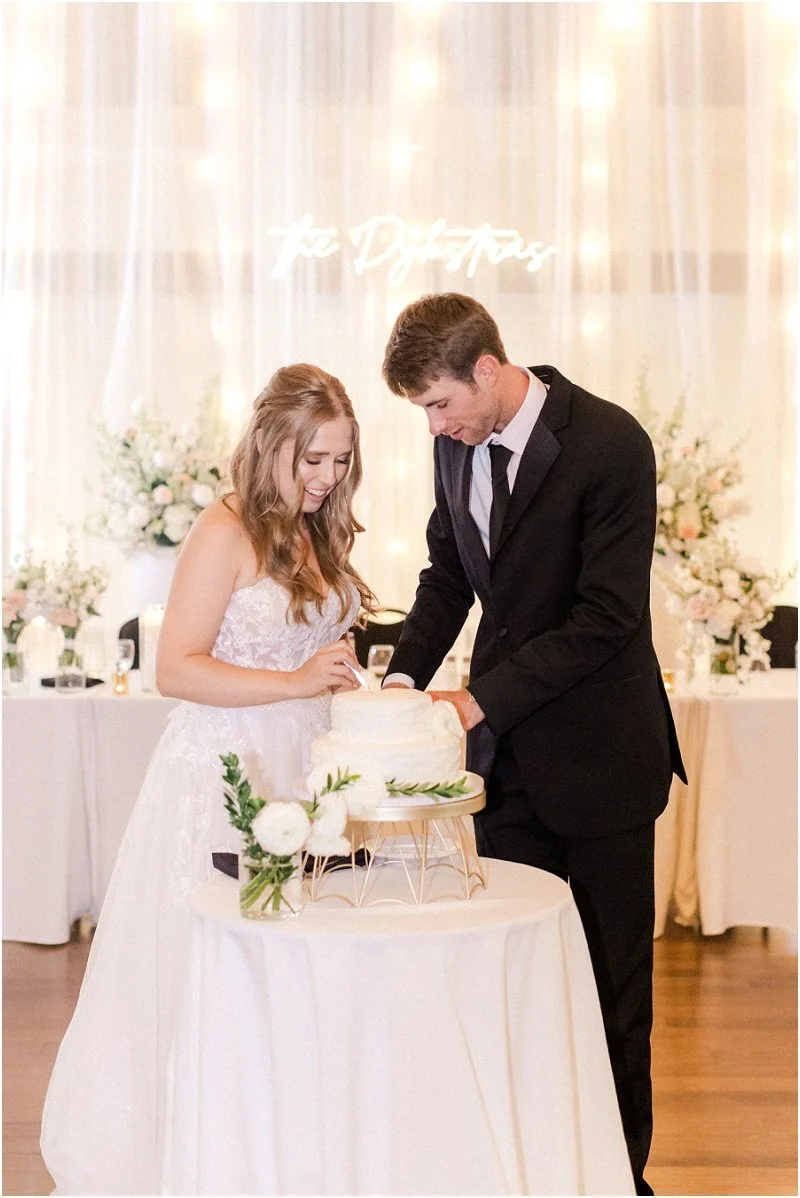 Drew & Lindsey-1157.jpg