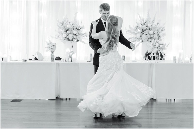 Drew & Lindsey-1542.jpg