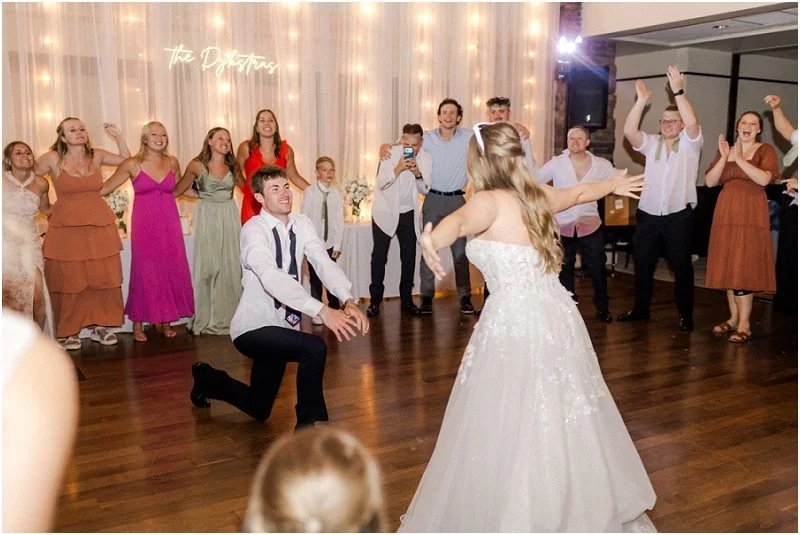 Drew & Lindsey-2058.jpg