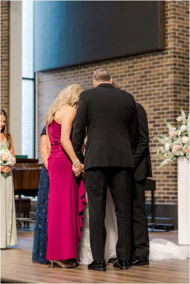 Drew & Lindsey-8209.jpg