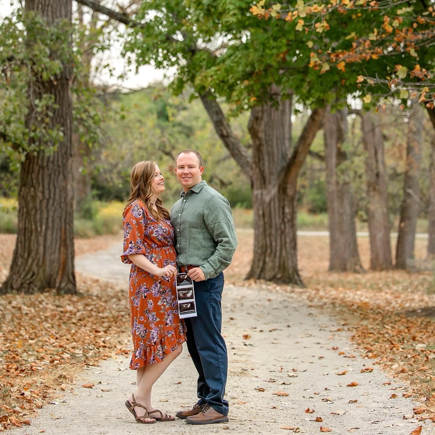 From &ldquo;Husband and Wife&rdquo; to &ldquo;Dad and Mom&rdquo;, cheers to new adventures! Thank you for letting me capture the start of your beautiful journey. 
&bull;
&bull;
#daytonphotographer #daytonohio #ohiophotographers #cincinnatiphotographe