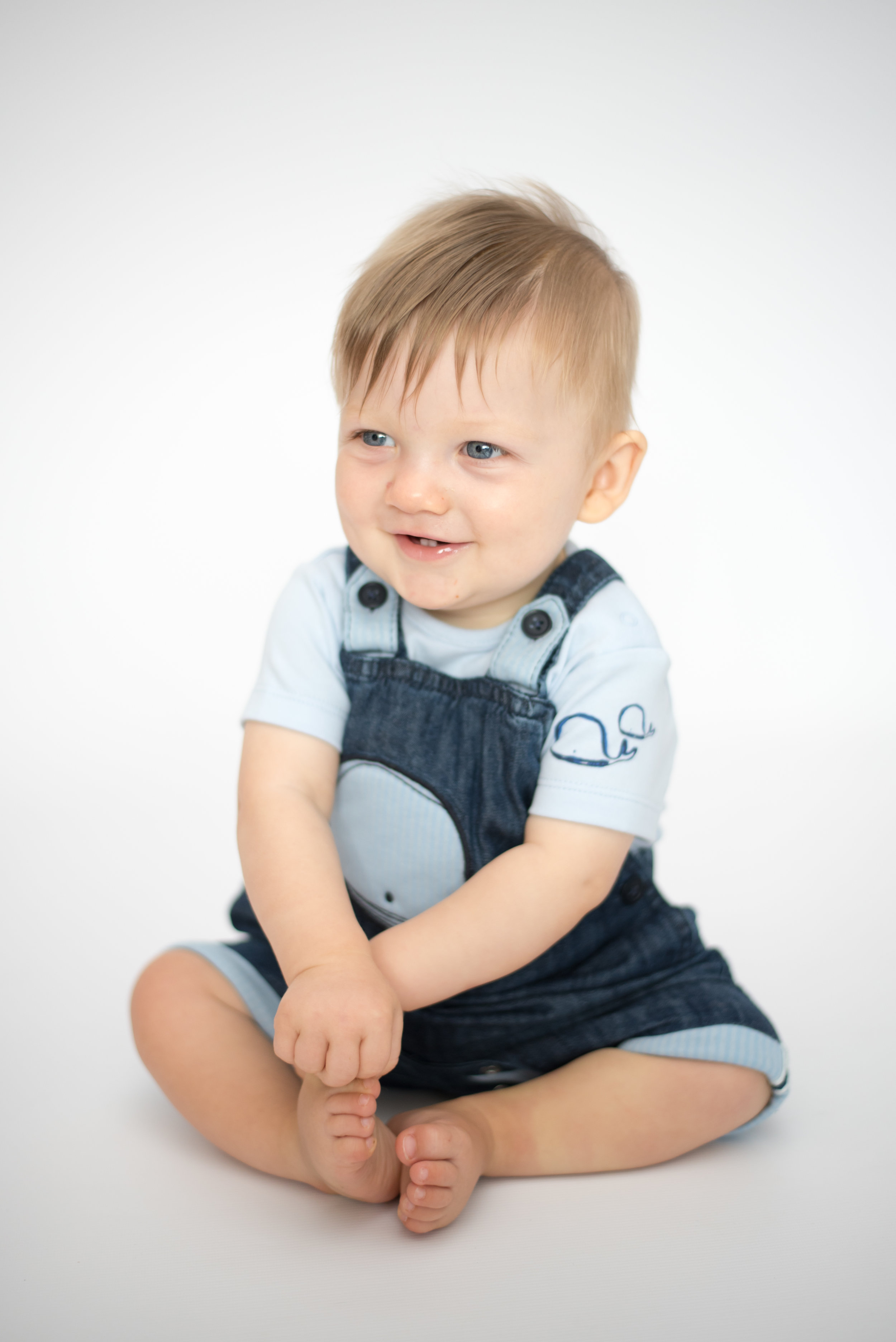 A sitter session with 9 month old Harry - Ribble Valley, Lancashire ...