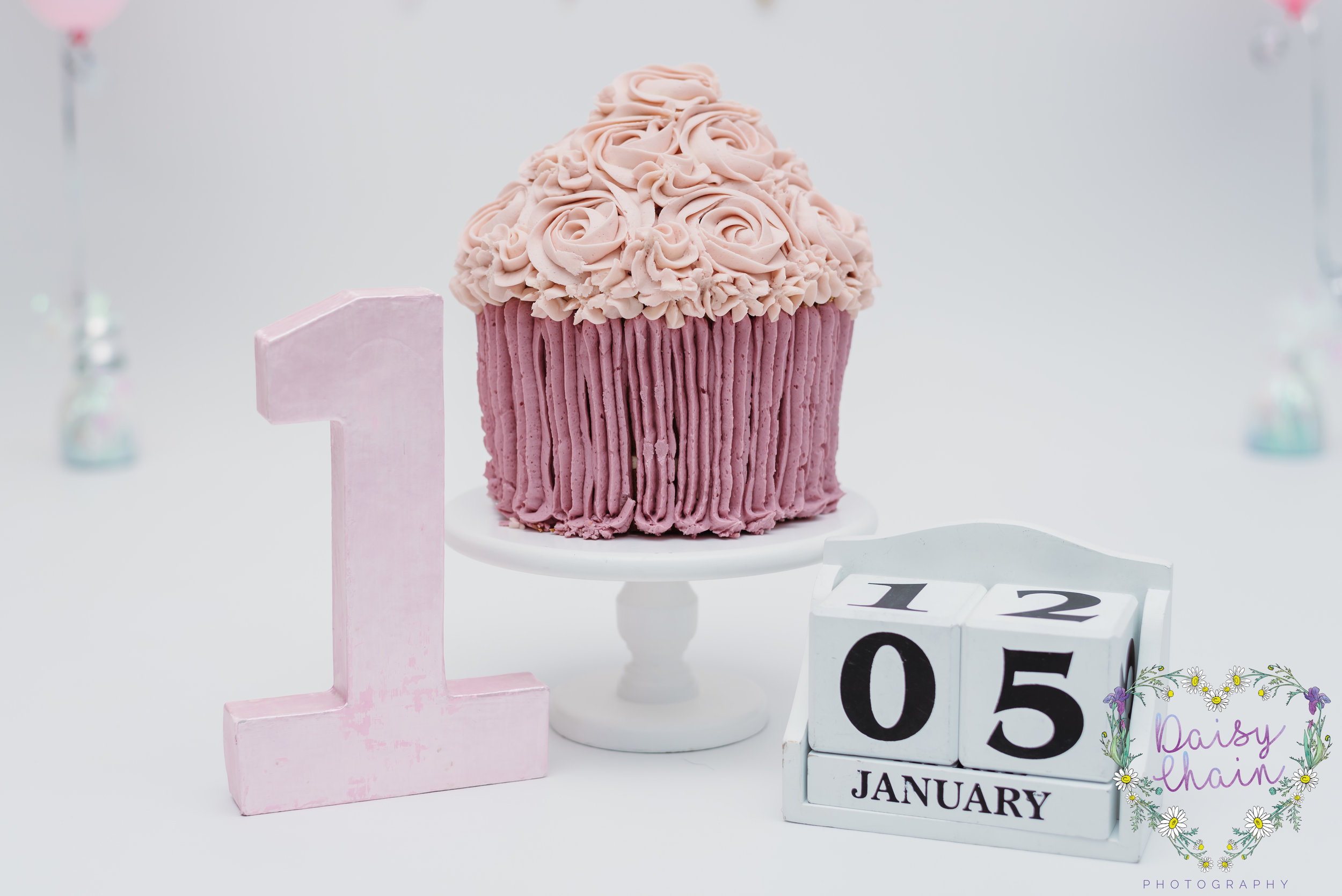 Clitheroe cake smash and splash session