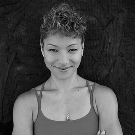 staff_img_stephanie-guiland.jpg
