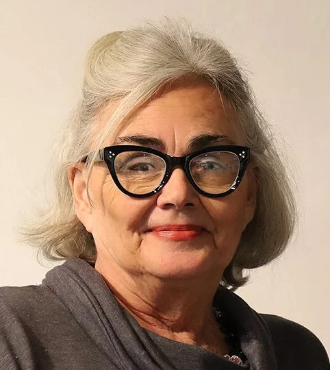 Pam Bio photo 12-24.jpg