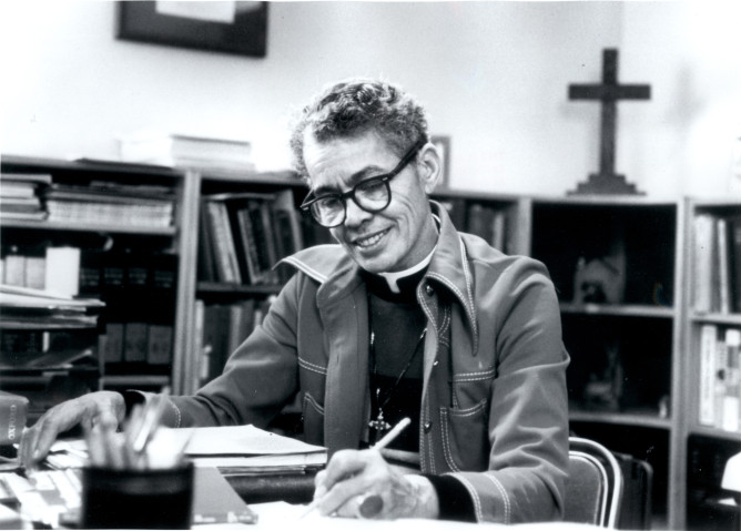 Pauli Murray (Photo: Wikimedia Commons, Carolina Digital Library and Archives – Carolina Digital Library and Archives. UNC University Library).