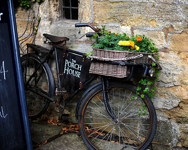 Wylde World: The Porch House