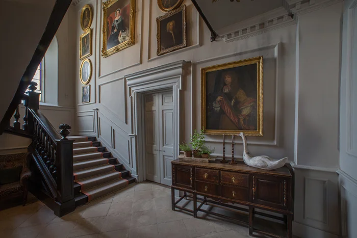hall_01.jpg