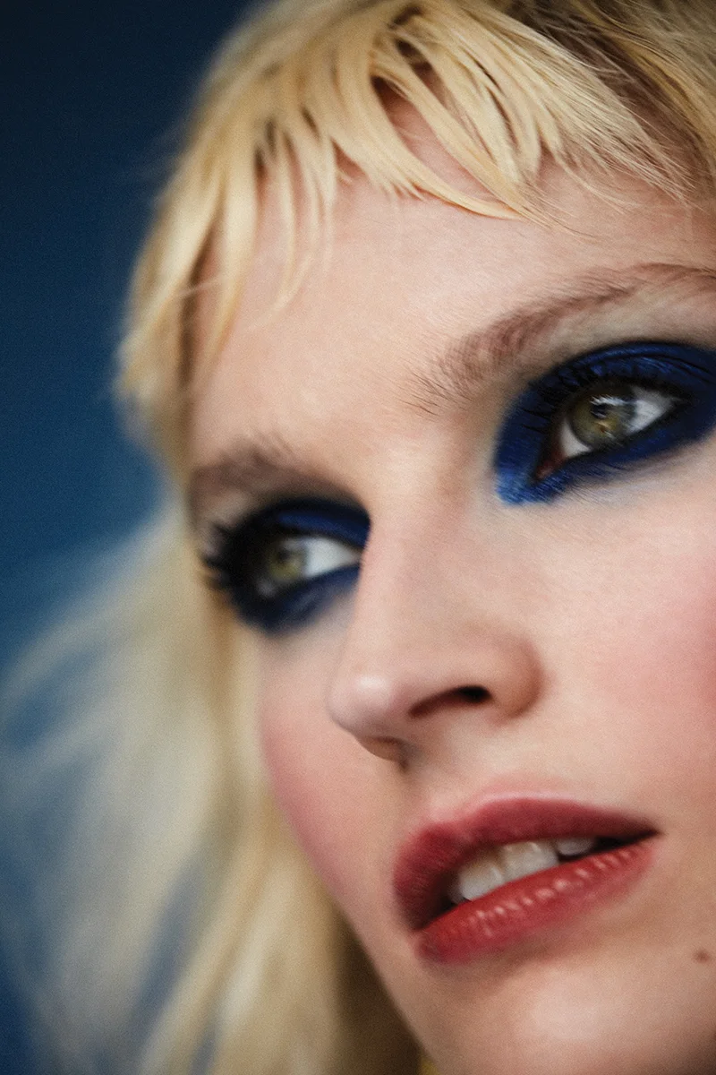 NEW WAVE – On eyes: Caviar Stick Eye Colours in Sapphire and Tuxedo / Creme Cheek Colour in Blaze / Sheer Lip Colour in Bare Lips: All by Laura Mercier / Immaculate Liquid Powder Foundation in Blanc / Hidden Corrective Concealer: Both by Hourglass 