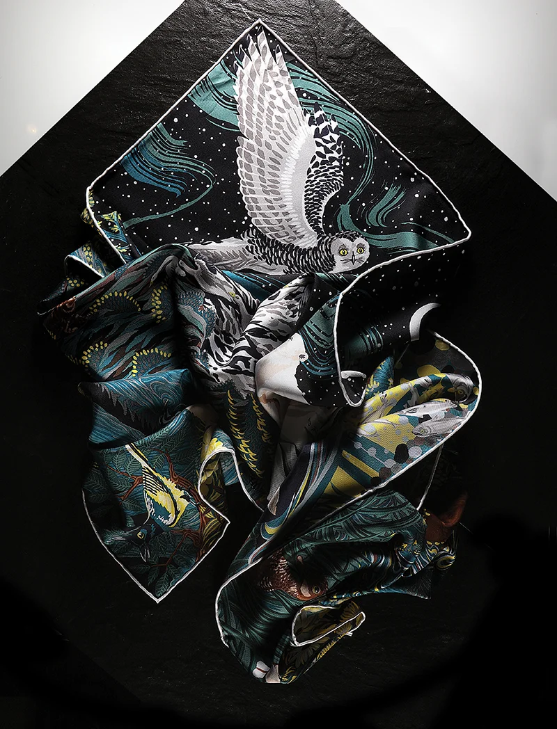 Into The Canadian Wild silk scarf: Hermès