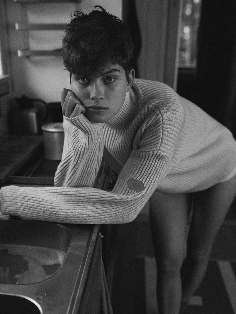 Cream sweater: Louis Vuitton / Knickers (just seen): Baserange
