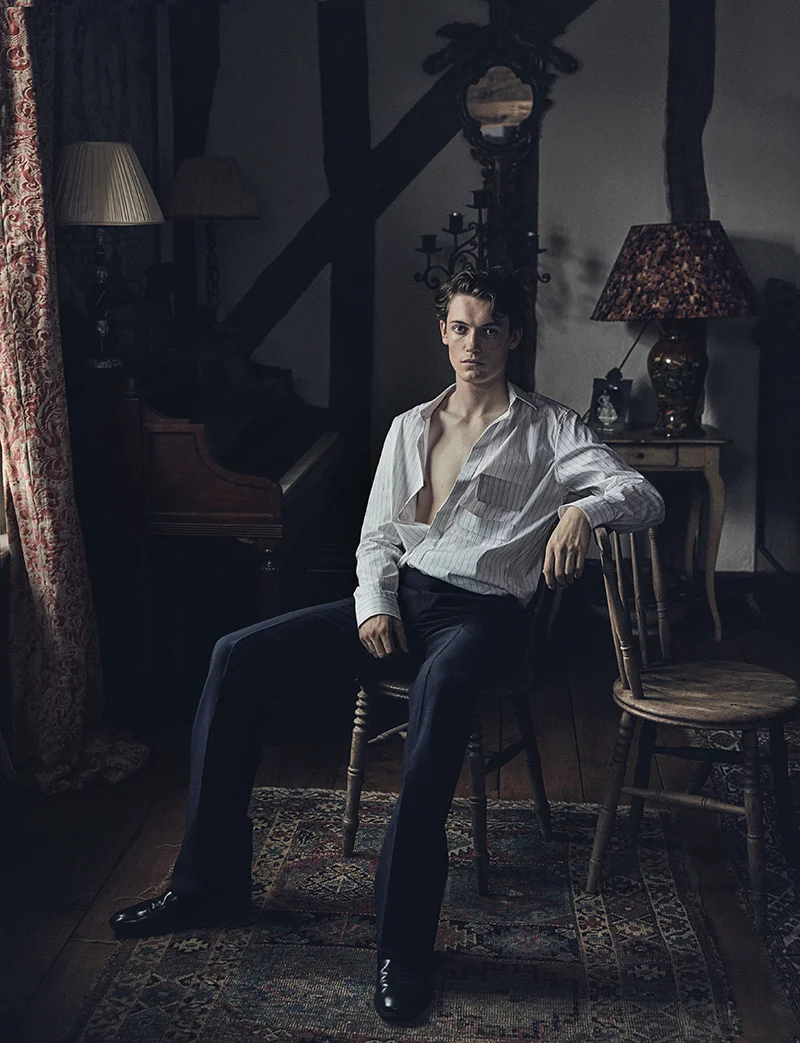 Shirt: Neil Barrett / Trousers: Valentino / Shoes: John Lobb 