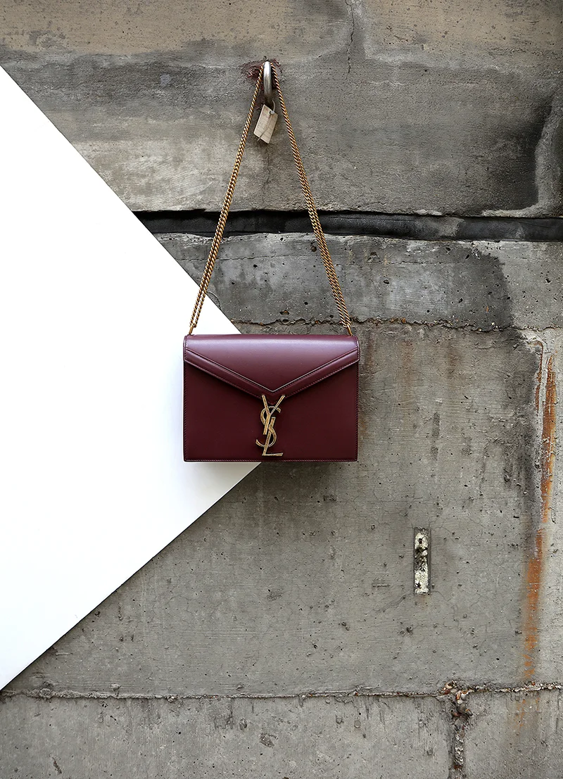 BURGUNDY LEATHER CASSANDRE CHAIN BAG