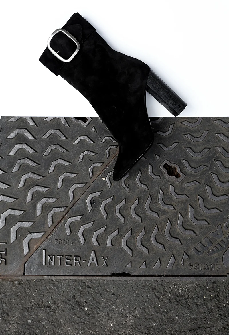 JOPLIN 105 BUCKLE BOOTS IN BLACK SUEDE