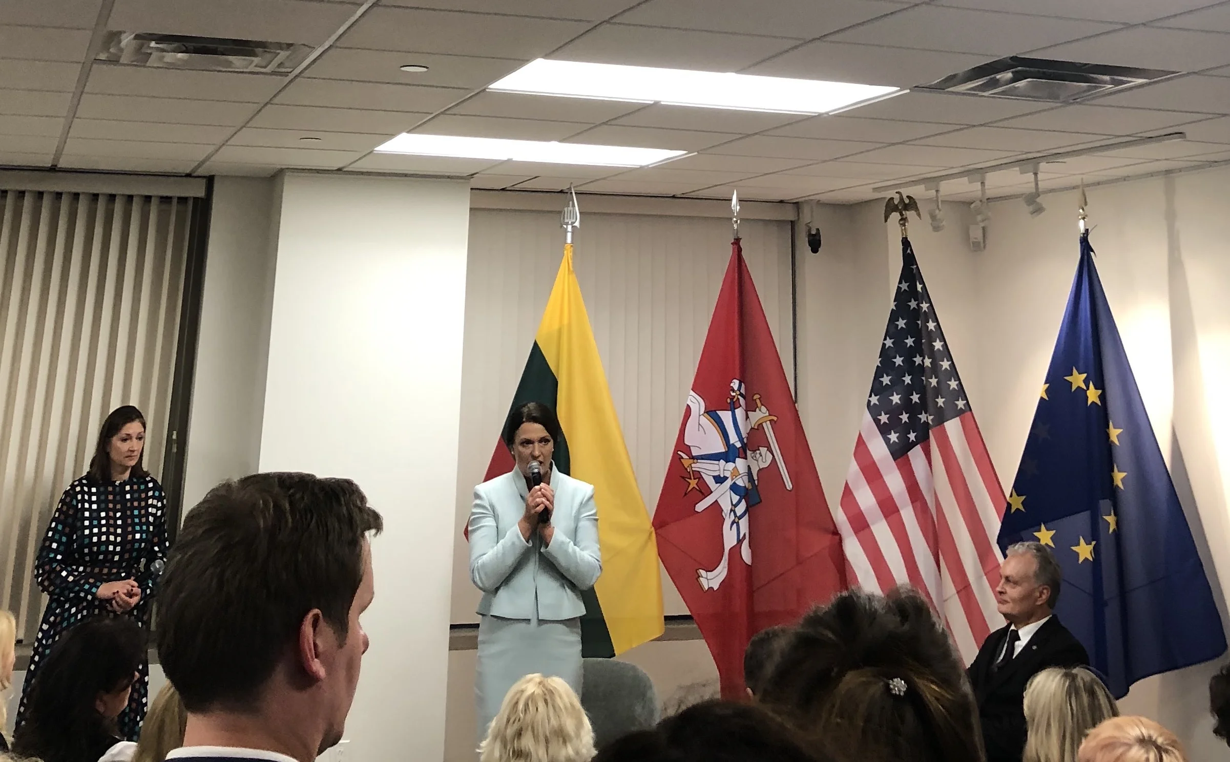 President of the Republic of Lithuania Gitanas Nausėda and First Lady Diana Nausėdienė  with the Lithuanian community in New York