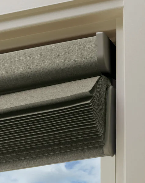 SuperblindsRegina_Hunter _Douglas_SOLERA_LR_Riley_Hardware Detail2.jpeg