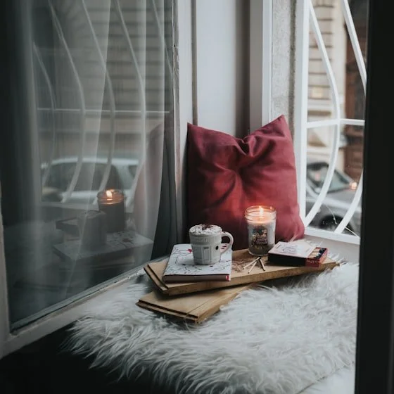 Rewriting the Year: A Narrative Identity Workshop for Integration and Closure