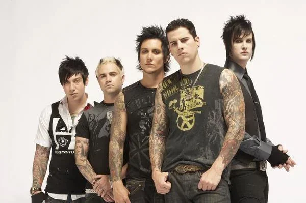 why-do-so-many-people-not-like-avenged-sevenfold-v0-1tsq8la1yqhf1.webp