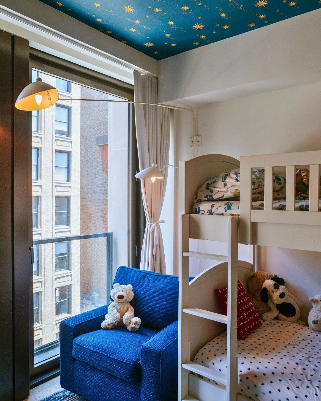 Designing spaces that make childhood feel magical at the Flatiron Penthouse.
.
.
.
.
.
#InteriorDesign #NYCInteriorDesigner #CollectedInteriors #WarmMinimalism #InteriorDesignDaily