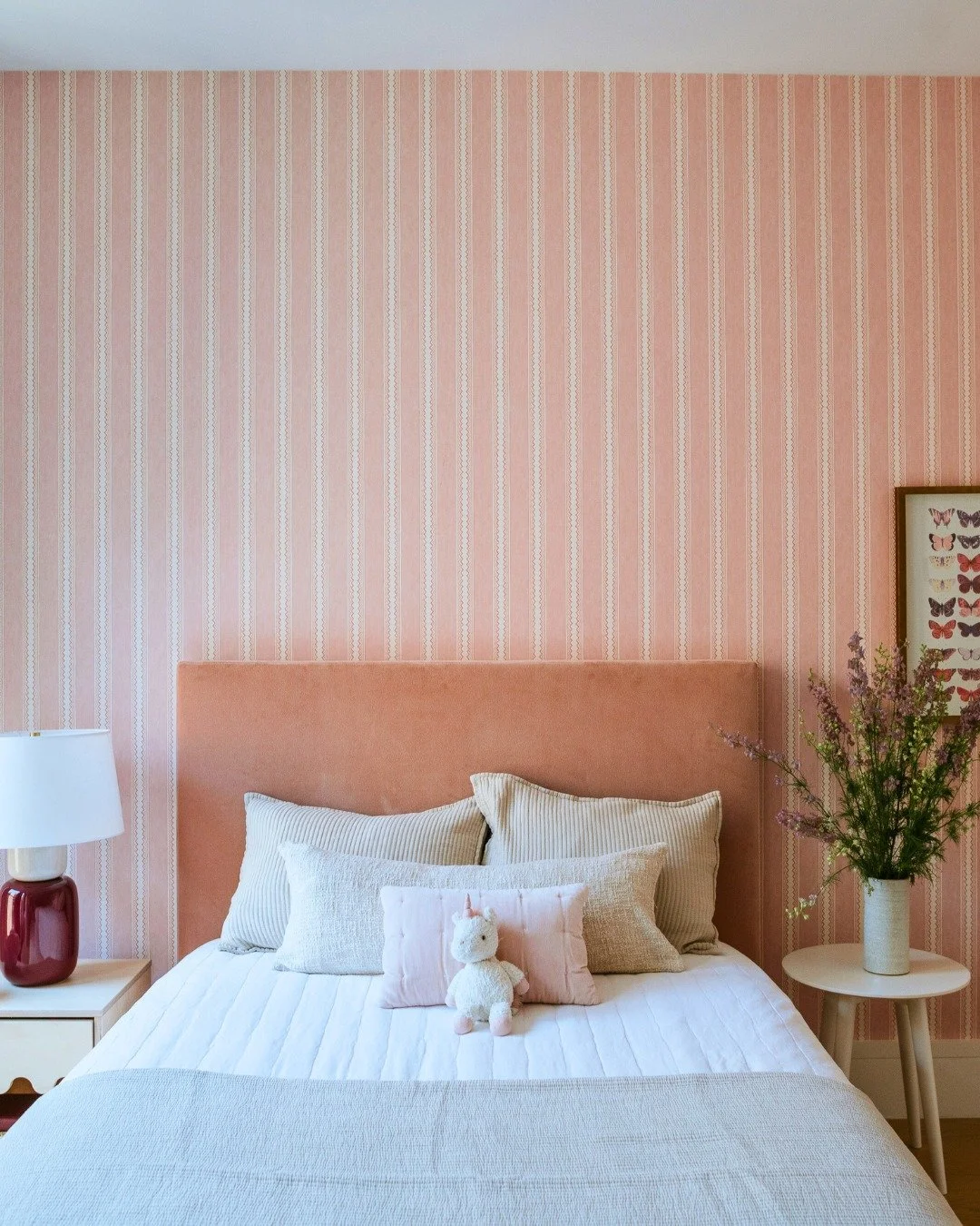 Sweet stripes and softer tones in the Flatiron Penthouse.
.
.
.
.
.
#InteriorDesign #NYCInteriorDesigner #CollectedInteriors #WarmMinimalism #InteriorDesignDaily