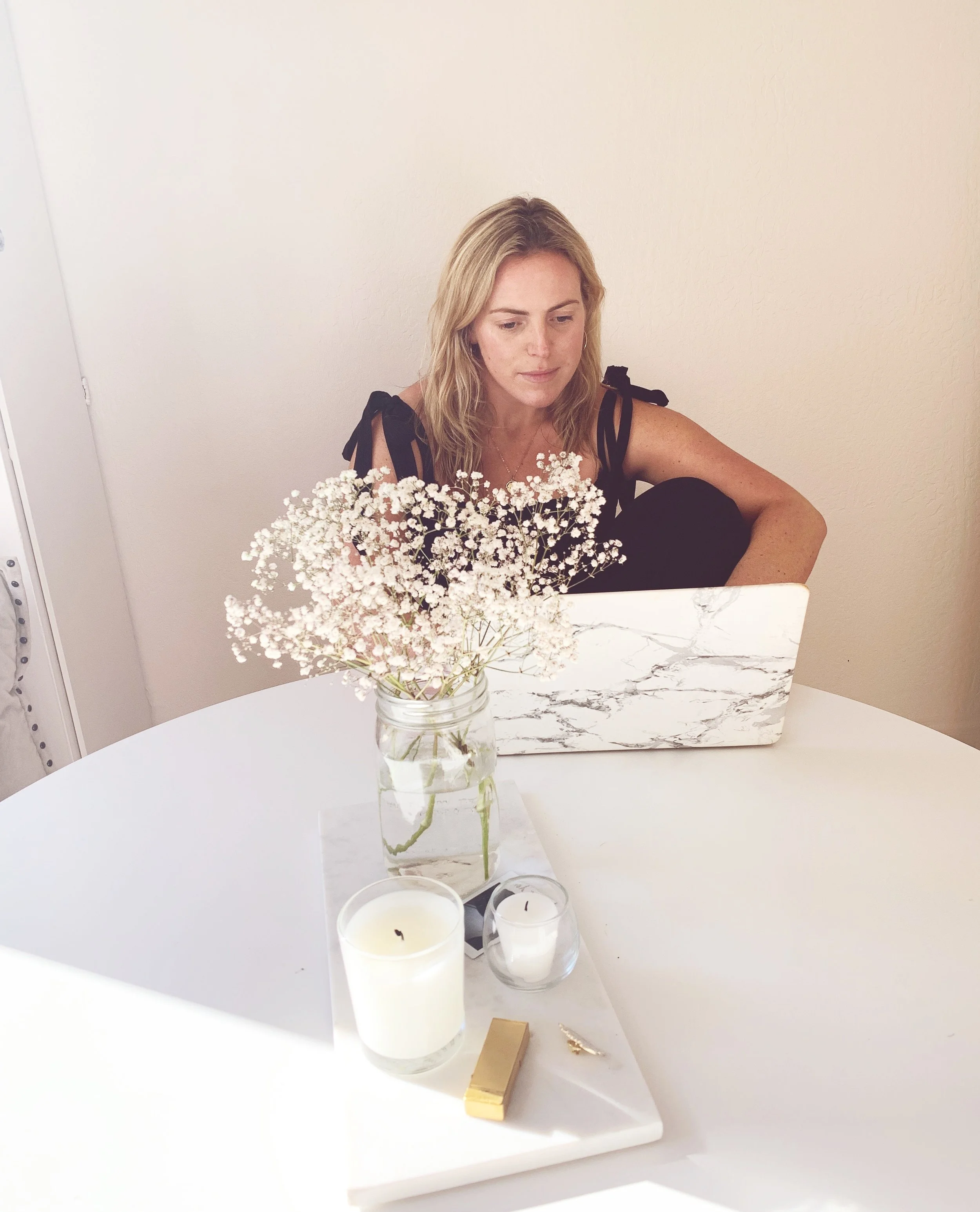 W.R.L.D. #13 Bachelor chat, zen reads, and my cozy WFH uniform 