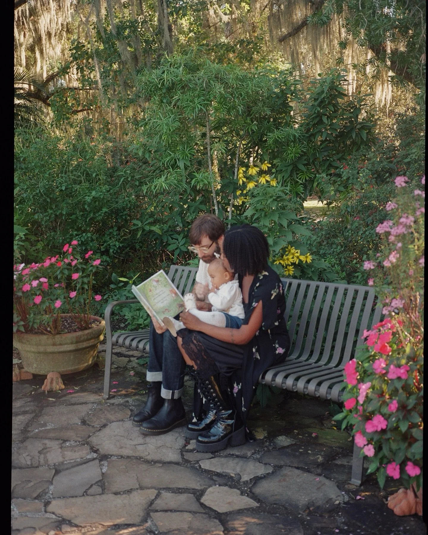 Lola, Quinlan, and Olani soaking up the sun at Harry P. Leu Gardens 🌸

I&rsquo;ve had the chance to photograph so many sweet family sessions this year, and I can&rsquo;t wait to capture more in the coming months <3

dev/scan by @notanotherfilmlab