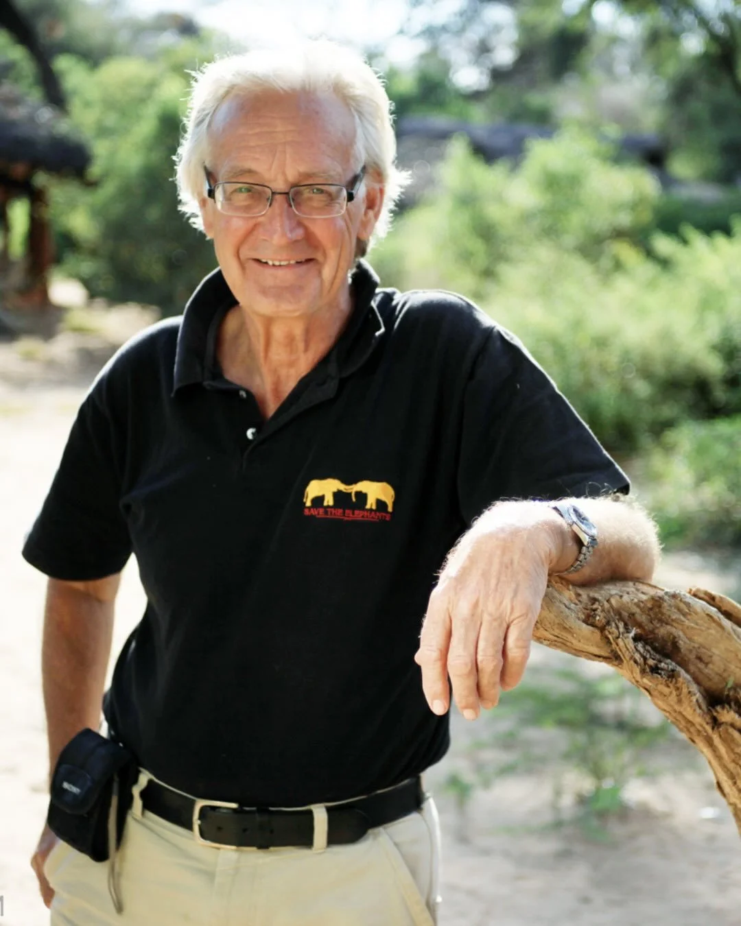 There are people who study elephants, and then there was Iain Douglas-Hamilton, the man who taught the world to see them as they truly are.

At 23 years old, Iain was already in the bush, conducting the first scientific studies of wild elephant socia