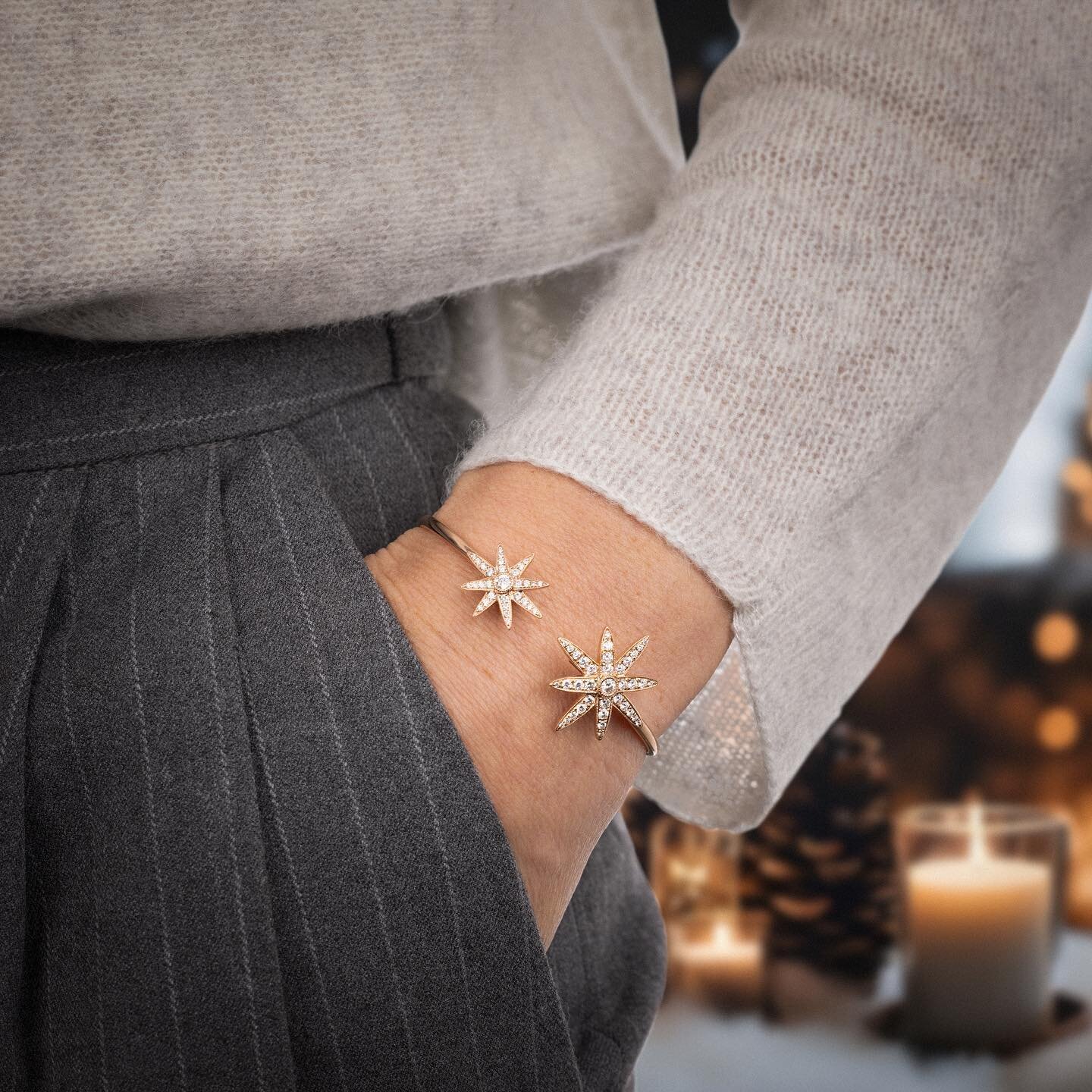 Twinkling towards Christmas with shimmering diamonds set in 18ct Gold. All from our stunning Star collection! ⭐️

#Jewellery #StarJewellery #ChristmasJewellery #PrivateJeweller #Stars #Diamonds #18ctGold