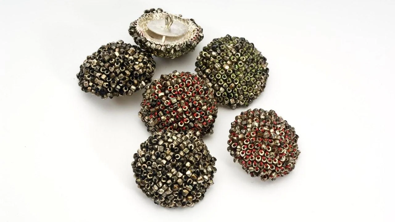Pebbles Buttons