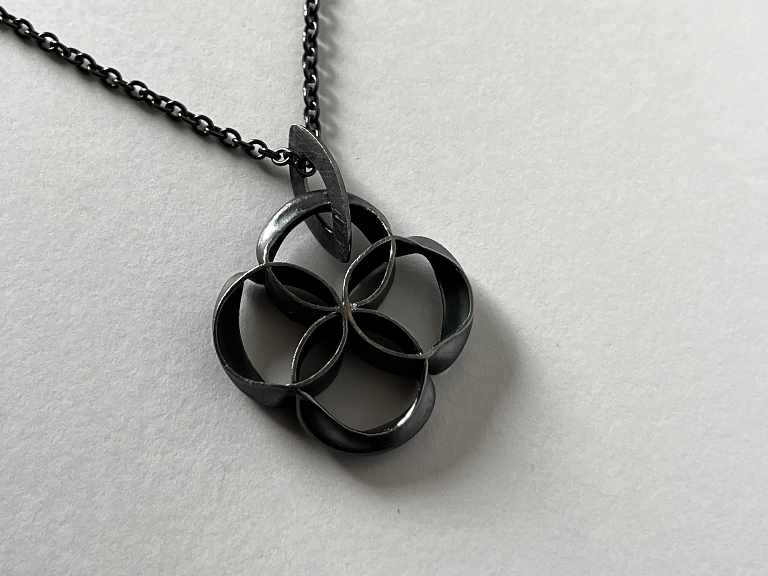 Beauty Pendant