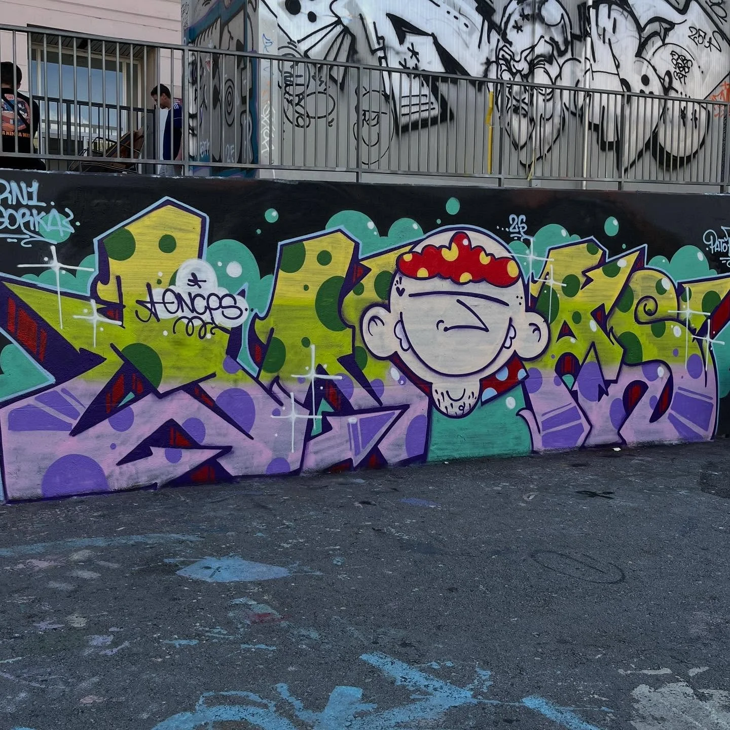 @oncps #oncps #graffiti #graffitiart #graffitiartist #graffitibarcelona #barcelonagraffiti #spraypaint #spraypaintart #bcngraffiti #arteenlascalles #spraypaintbarcelona #arteurba #bcnstreetstyletour #barcelonastreetstyletour #barcelonastreetstyletour