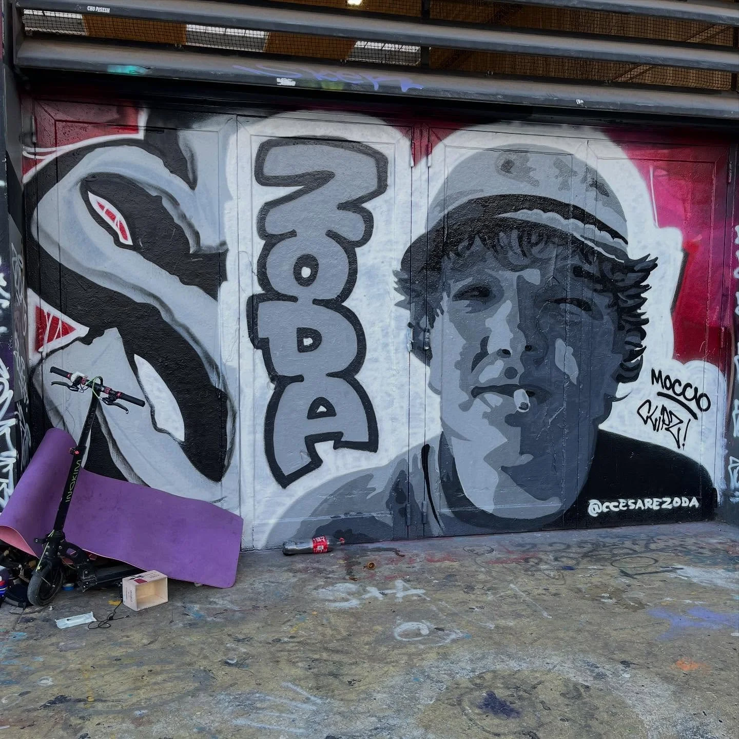 #streetart #bcnstreetart #streetartbarcelona #spraypaintart #spraypaintbarcelona #urbanart #urbanartist #barcelonastreetart #arteenlascalles #bcnstreetstyle #bcnstreetstyletour #arteurba #barcelonastreetstyletour #barcelonastreetstyletour.com #street