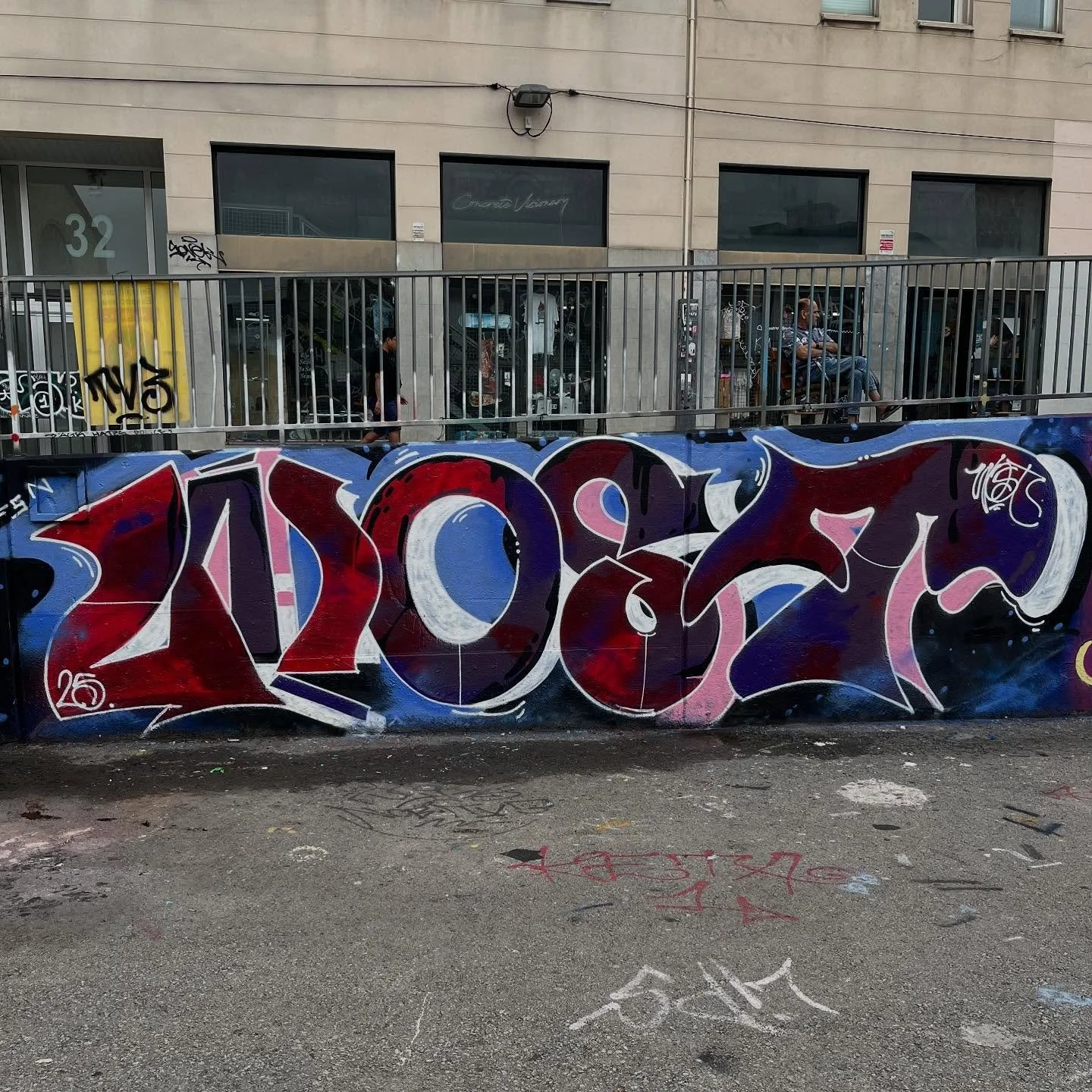 #graffiti #graffitiart #graffitiartist #graffitibarcelona #barcelonagraffiti #spraypaint #spraypaintart #bcngraffiti #arteenlascalles #spraypaintbarcelona #arteurba #bcnstreetstyletour #barcelonastreetstyletour #barcelonastreetstyletour.com #streetar