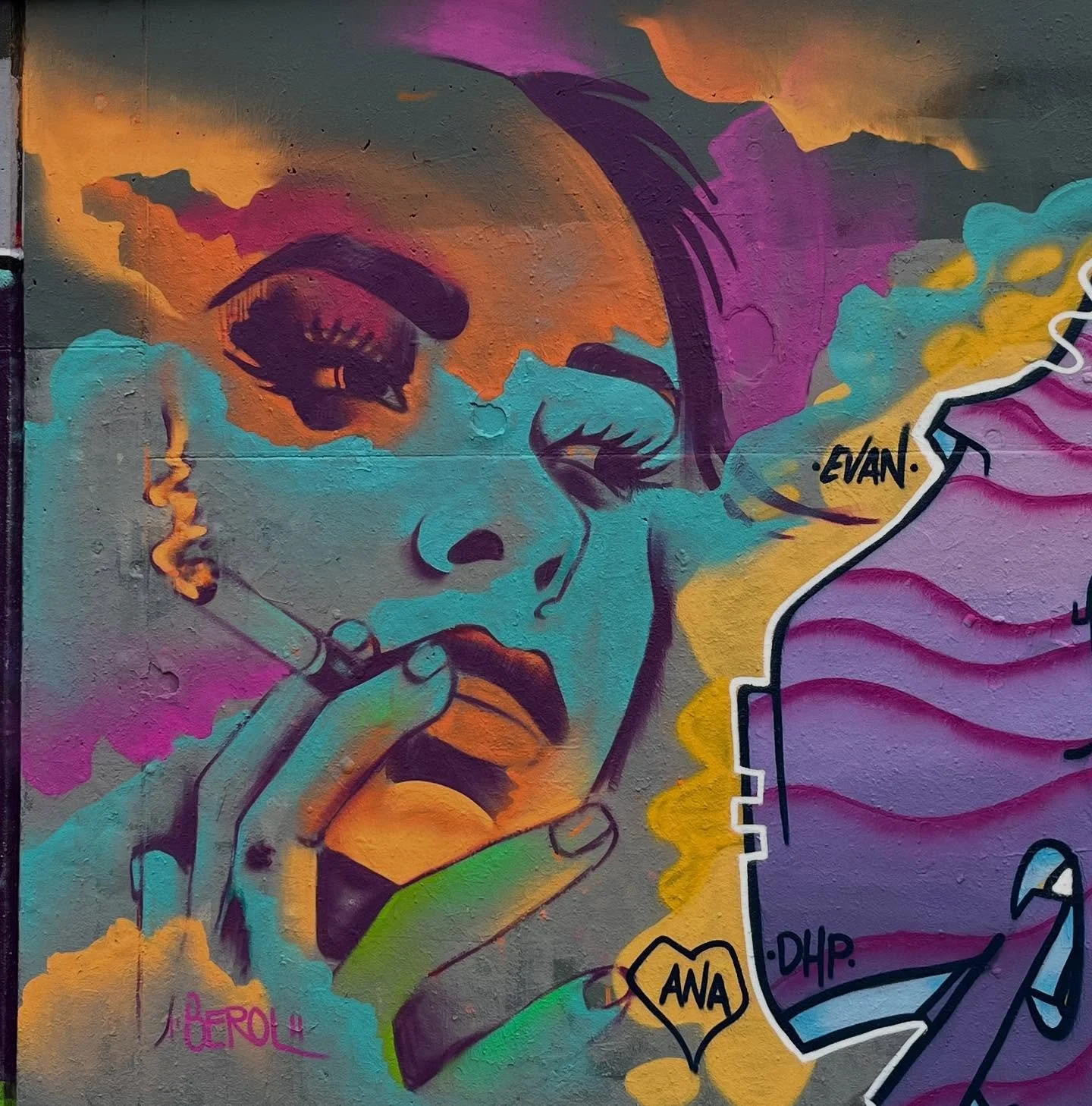 @berol377 #berol377 #streetart #bcnstreetart #streetartbarcelona #spraypaintart #spraypaintbarcelona #urbanart #urbanartist #barcelonastreetart #arteenlascalles #bcnstreetstyle #bcnstreetstyletour #arteurba #barcelonastreetstyletour #barcelonastreets